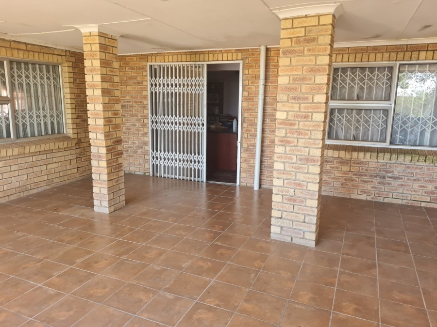 7 Bedroom Property for Sale in Southernwood Eastern Cape